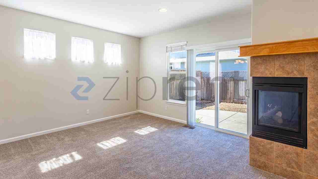 1251 Clover Dr #NA - Photo 4 of 35