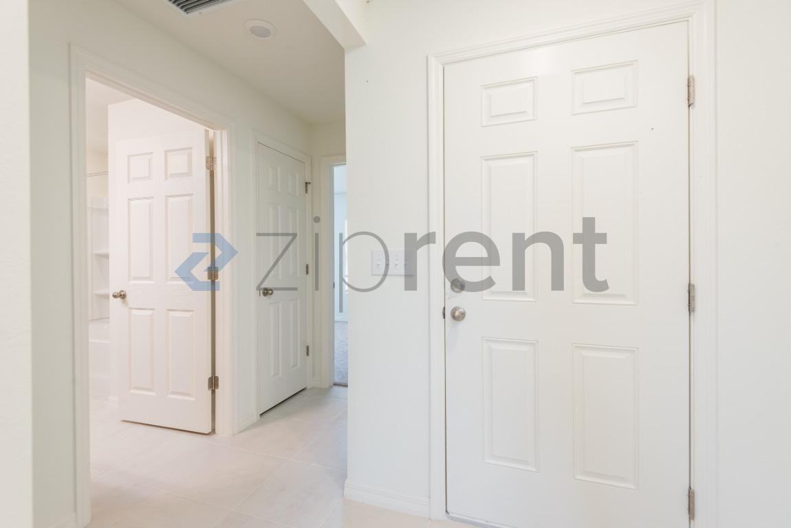 9286 Sandy Bluffs Cir - Photo 6 of 32