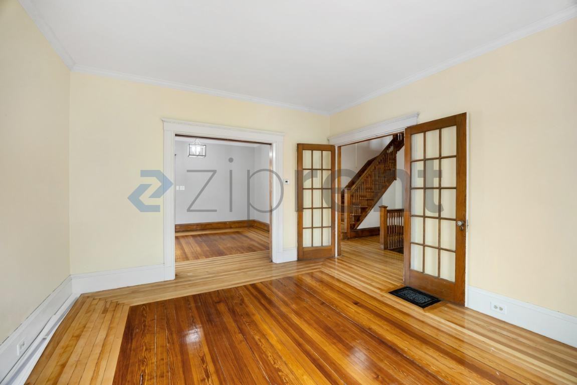 16 Penhallow St #2 - Photo 4 of 26