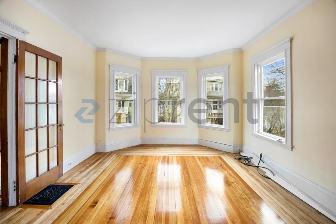 16 Penhallow St #2 - Photo 5 of 26