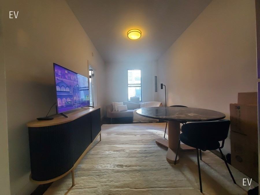 37 E 65th St #EV - Photo 3 of 10