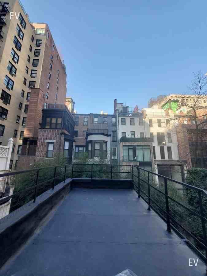 37 E 65th St #EV - Photo 4 of 10