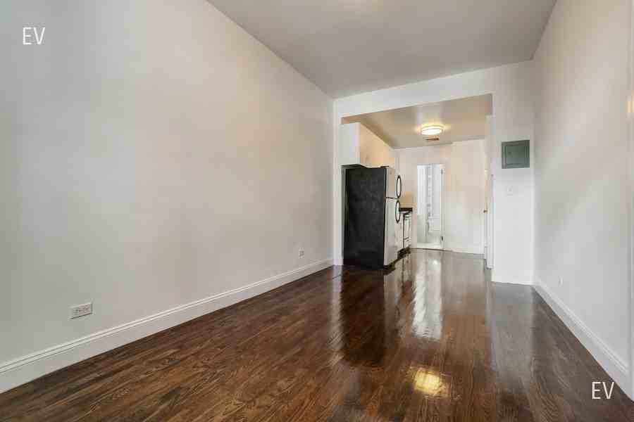 37 E 65th St #EV - Photo 7 of 10