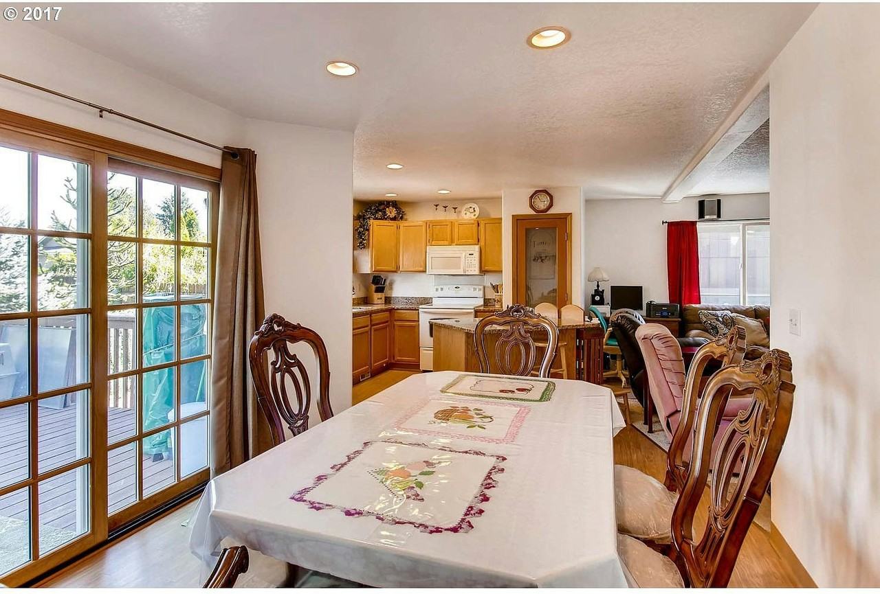 9805 Northeast 41st Avenue - Photo 2 of 11