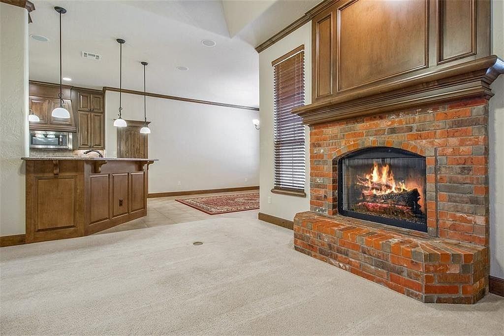 8620 Northwest 113th Court - Photo 3 of 13