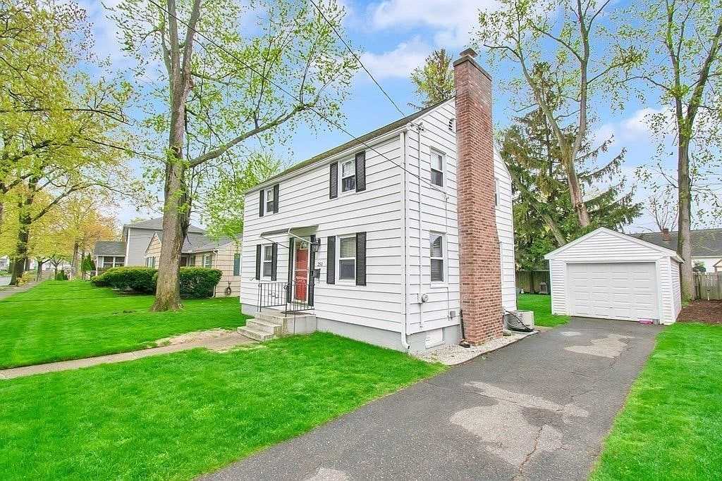 250 Edendale Street - Photo 2 of 18