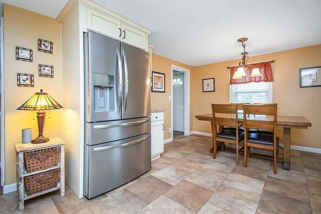 250 Edendale Street - Photo 5 of 18