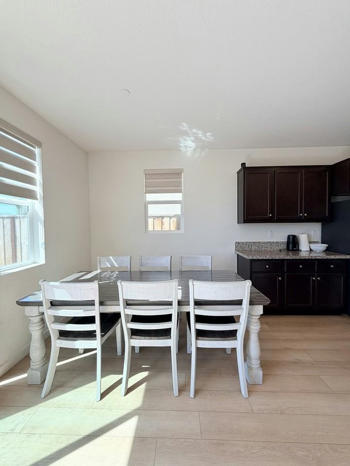 5460 Spring Mountain Lane - Photo 7 of 22