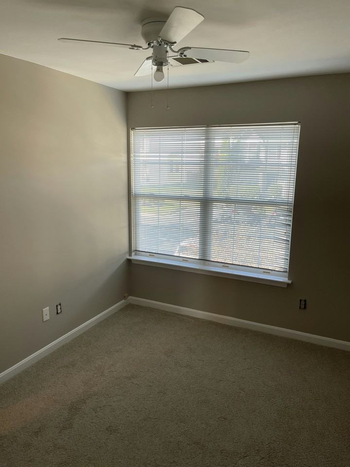 16933 Toms River Loop - Photo 6 of 32