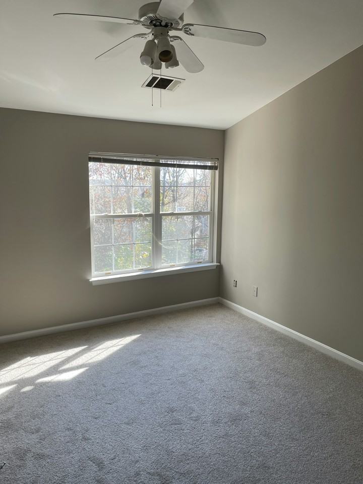 16933 Toms River Loop - Photo 7 of 32