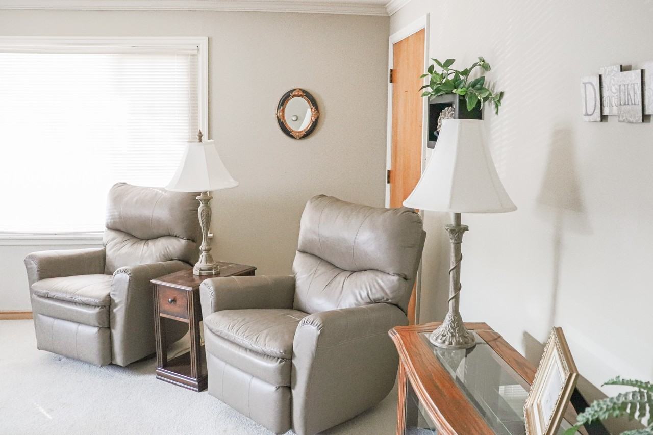 Milwaukee 416 N 92nd - Photo 6 of 16