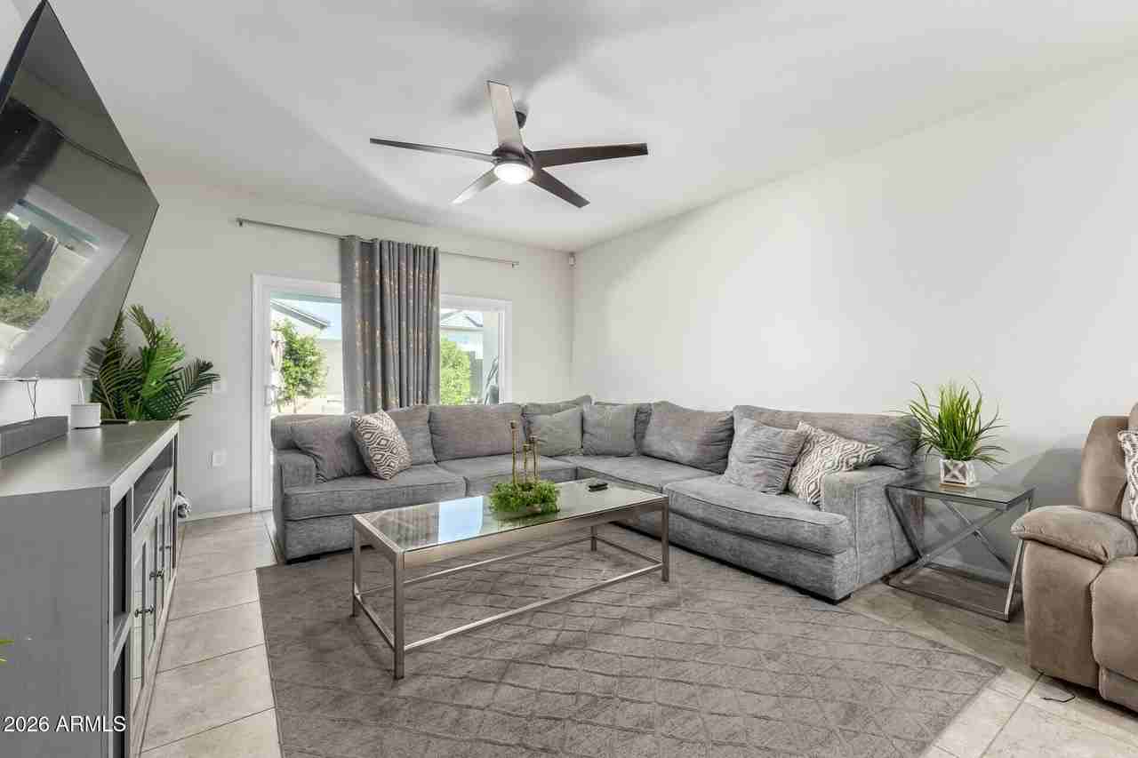 24456 W Hacienda Ave - Photo 2 of 25