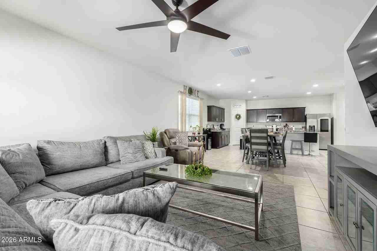 24456 W Hacienda Ave - Photo 4 of 25