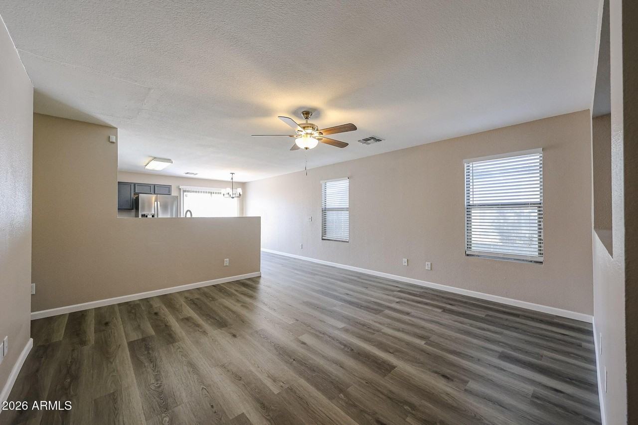 11779 W Windrose Ave - Photo 2 of 25