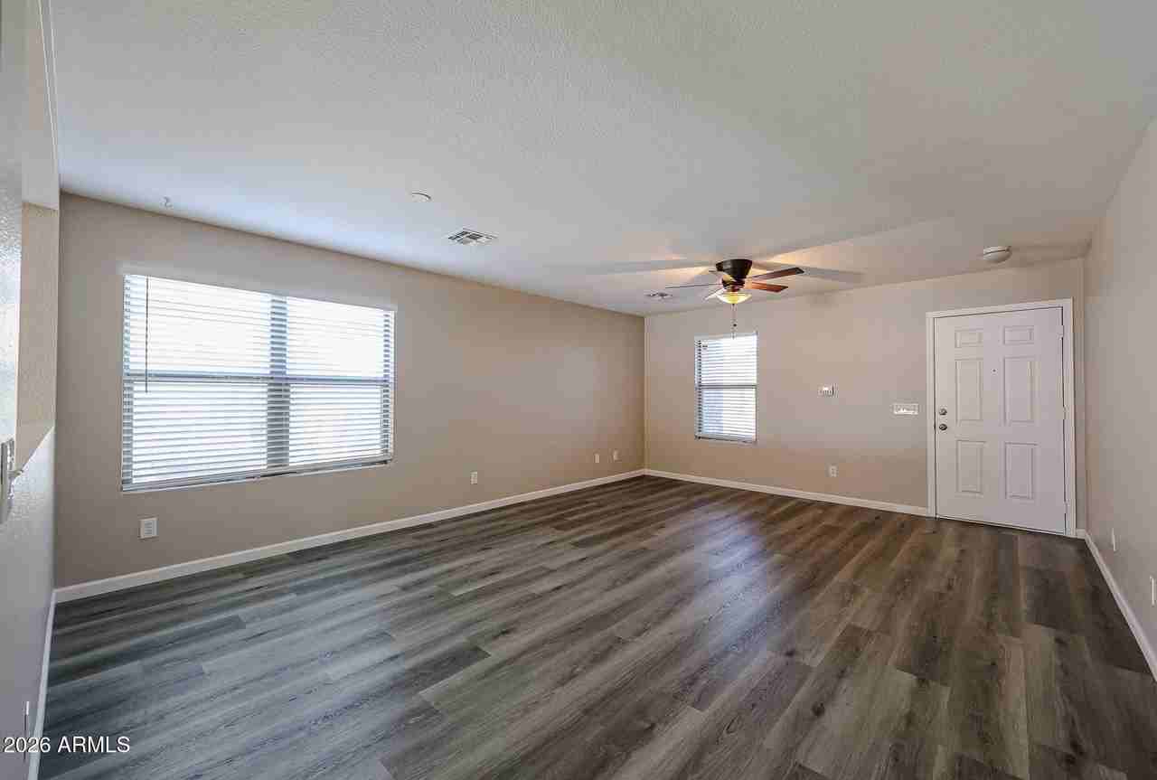 11779 W Windrose Ave - Photo 4 of 25