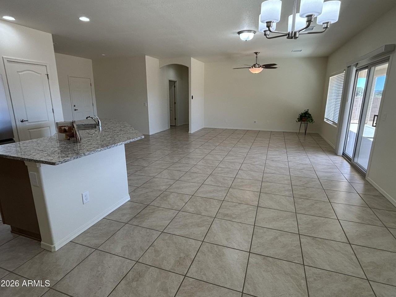 E Scott Pl - Photo 5 of 29