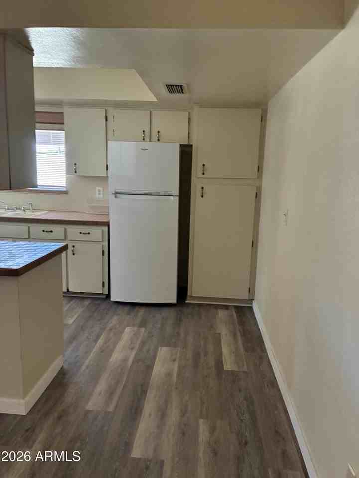 1422 E Yucca St - Photo 6 of 26