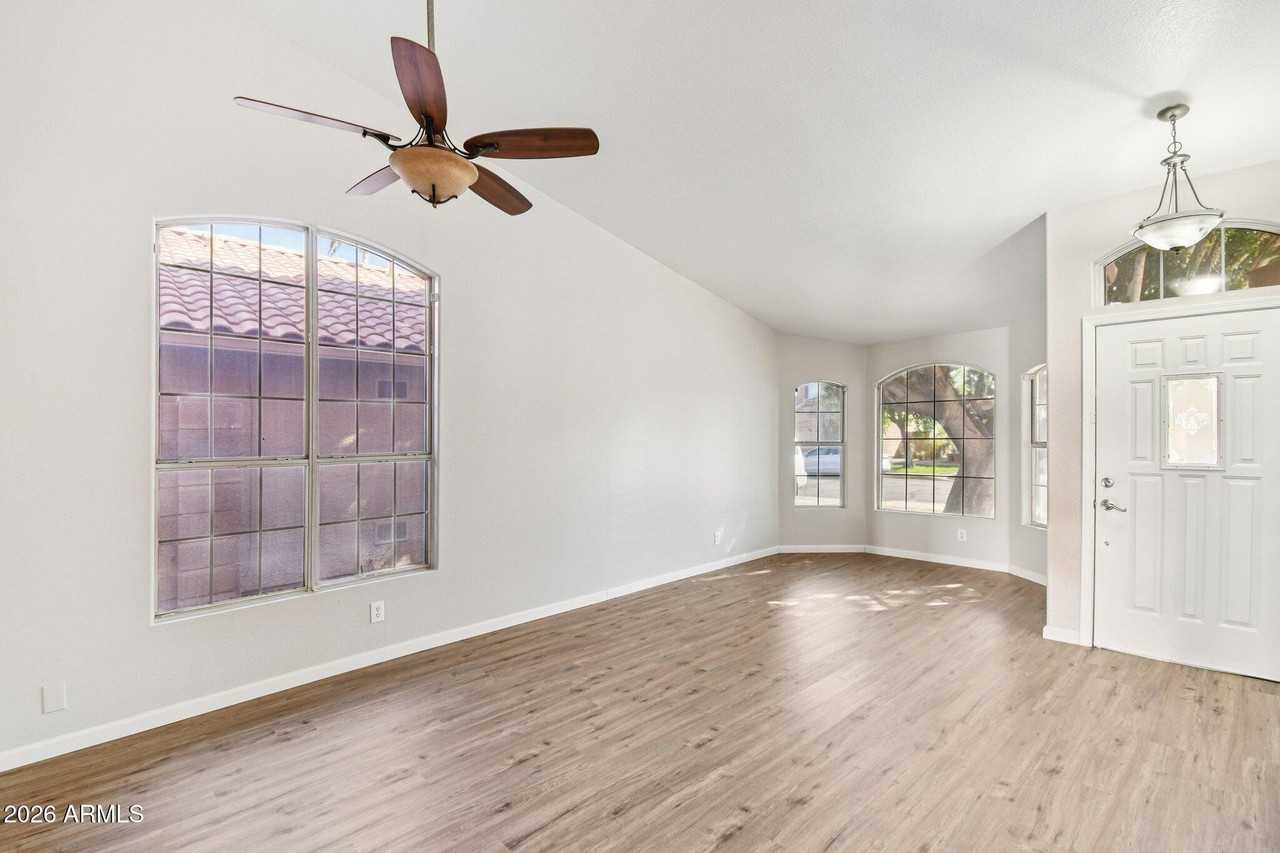 1240 E Sierra Madre Ave - Photo 3 of 35