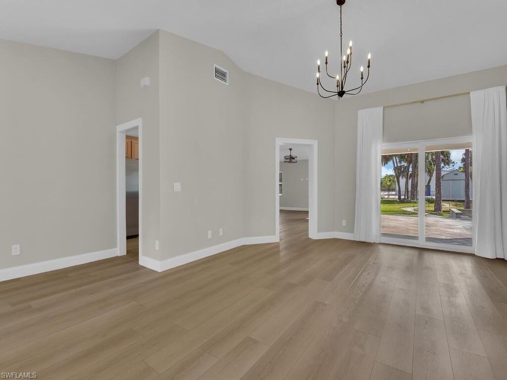 6070 Lancewood Way - Photo 6 of 40