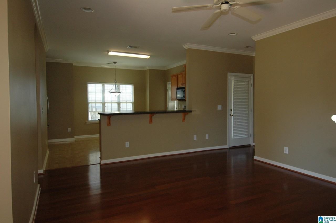 108 Holland Trl - Photo 5 of 21