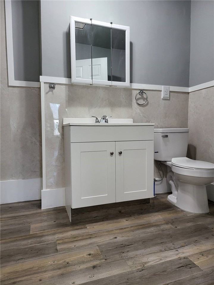 614 W Gray St - Photo 4 of 12