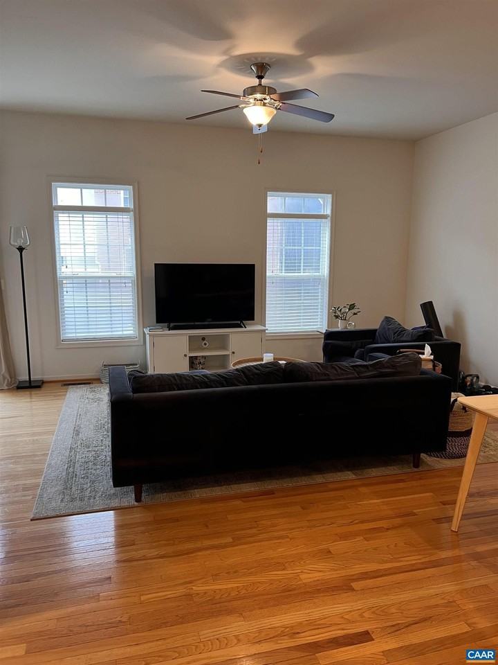 161 Brookwood Dr - Photo 2 of 7