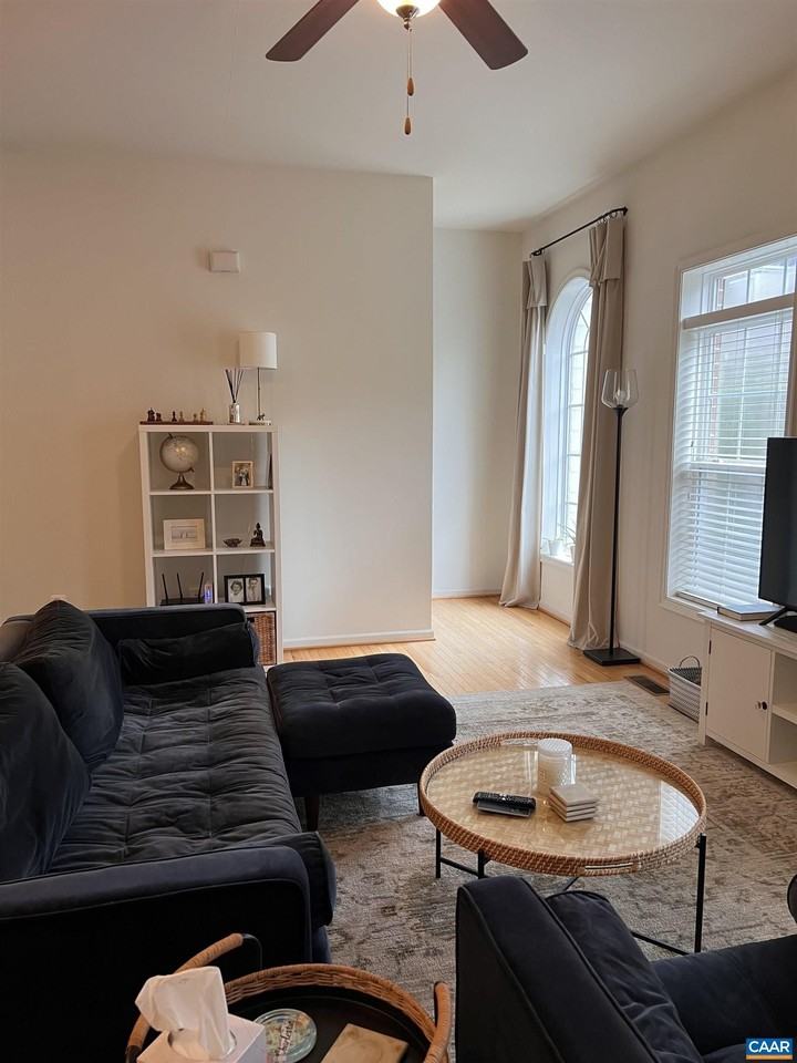 161 Brookwood Dr - Photo 4 of 7