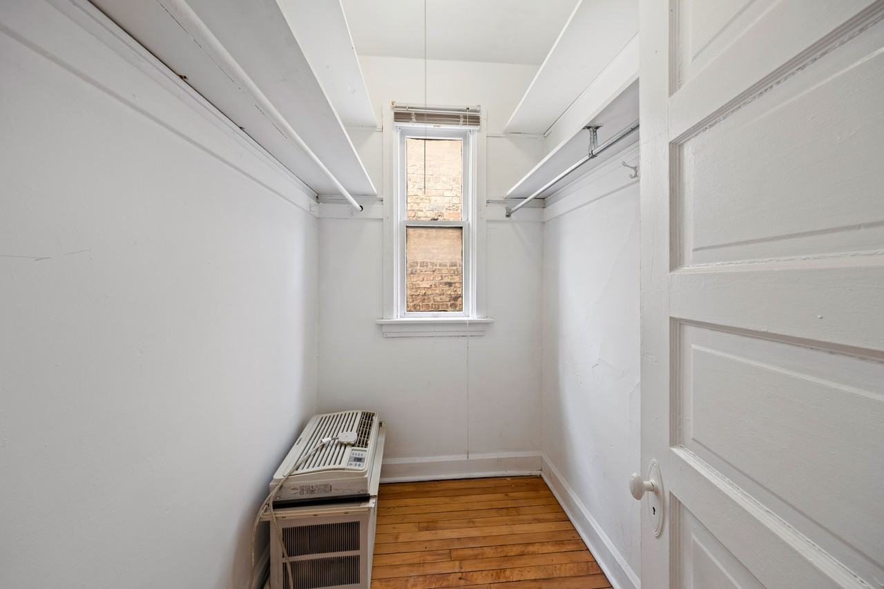 3915 N Seeley Ave #2ndFL - Photo 5 of 20