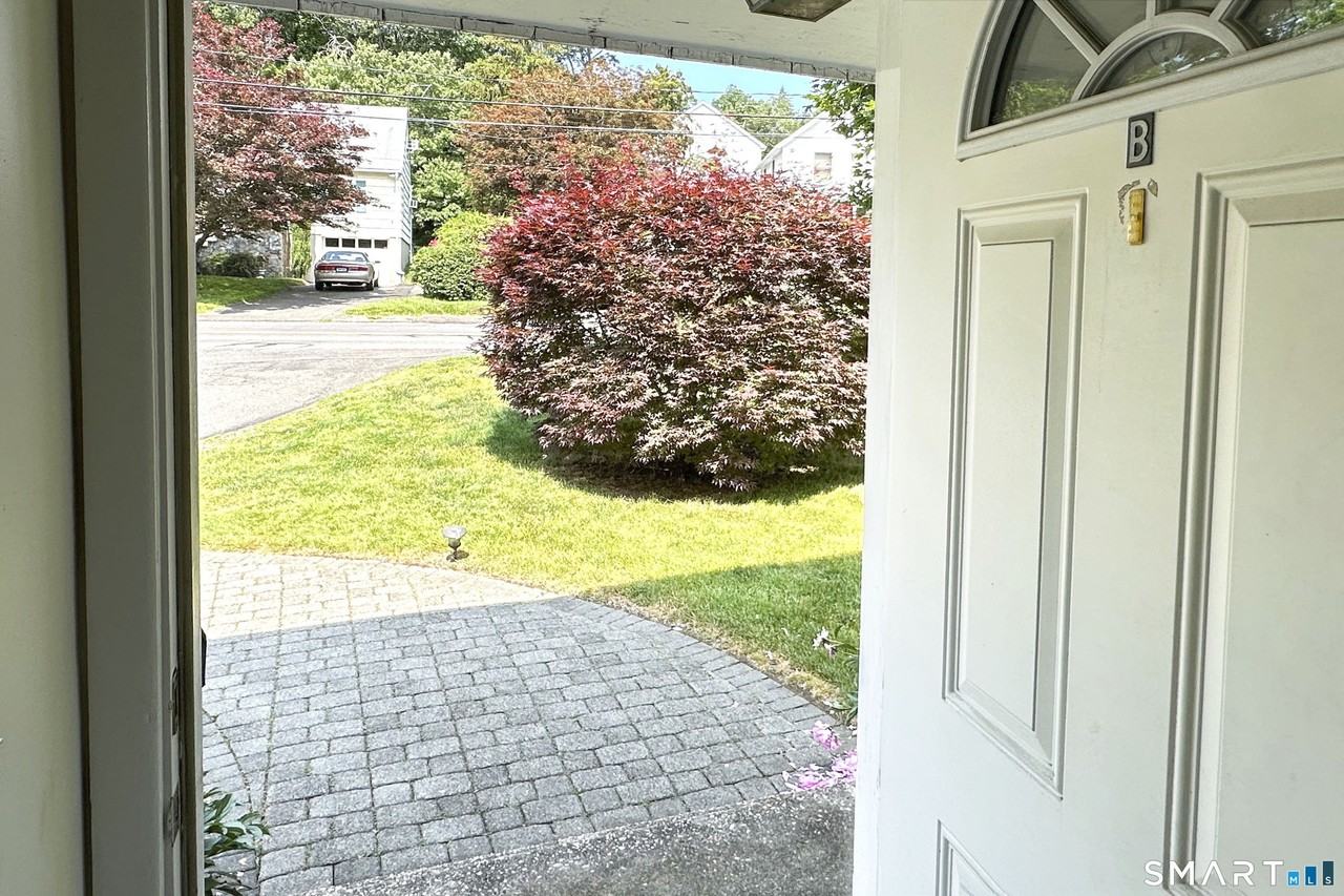 30 1/2 Bartlett Ave #B - Photo 2 of 13