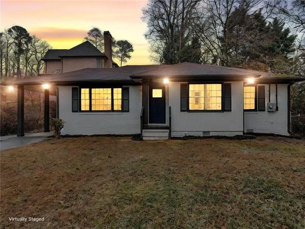 1253 Dunwoody Ln Ne - Photo 2 of 32