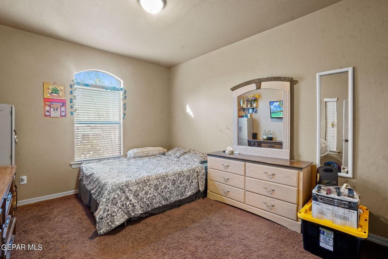 3845 Tierra Campa Dr - Photo 7 of 40