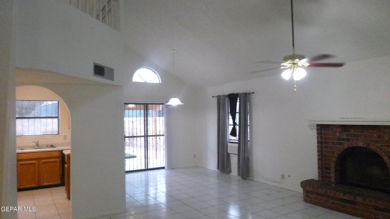 11376 Tenaha Ave - Photo 6 of 26