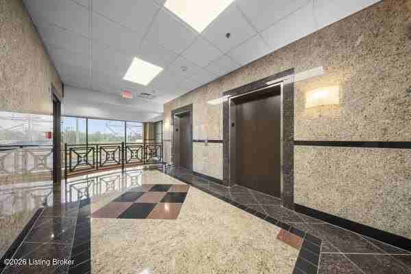 1031 Zorn Ave - Photo 5 of 34