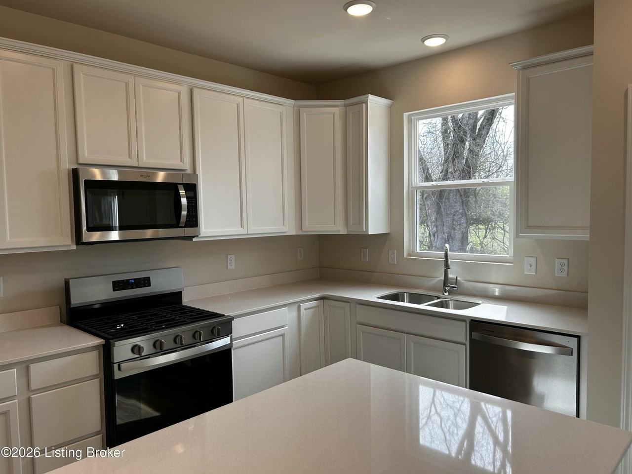 2021 Lyndon Green Cir - Photo 6 of 35