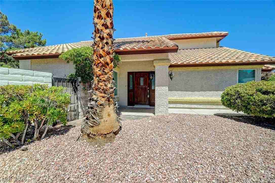 2733 Brookstone Ct - Photo 6 of 50