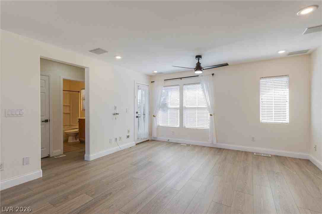 10417 Badger Ravine St - Photo 7 of 33