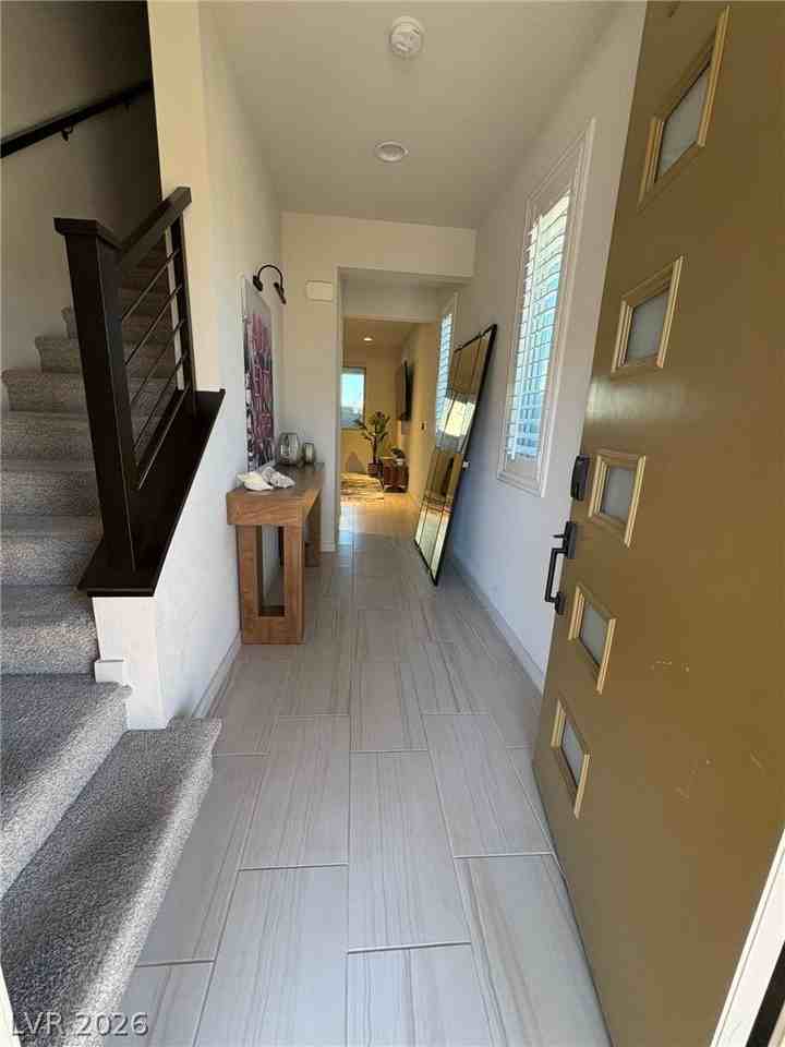 9702 Sapphire Rim Ave - Photo 5 of 38