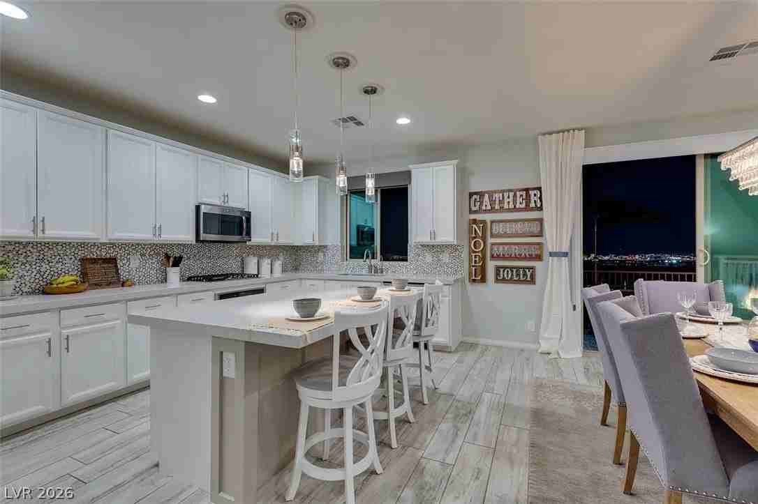 456 Astillero St - Photo 4 of 50