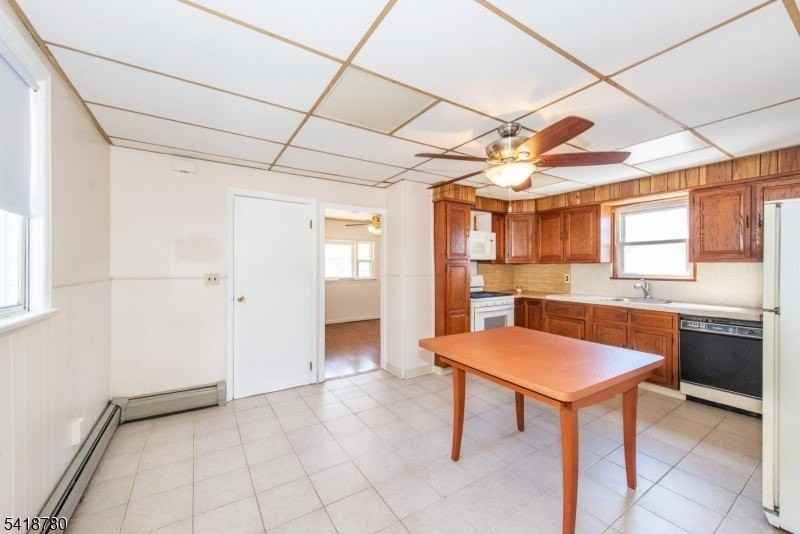 18 Pulaski St #2 - Photo 3 of 20