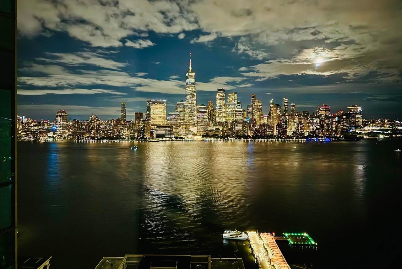 77 Hudson St #4307 - Photo 3 of 25