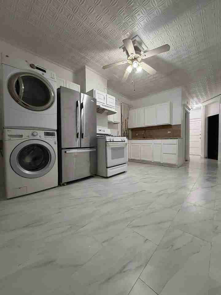 84 W 9th St #1 - Photo 5 of 8