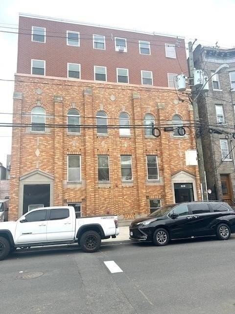 22 Liberty Ave #2B - Photo 3 of 3