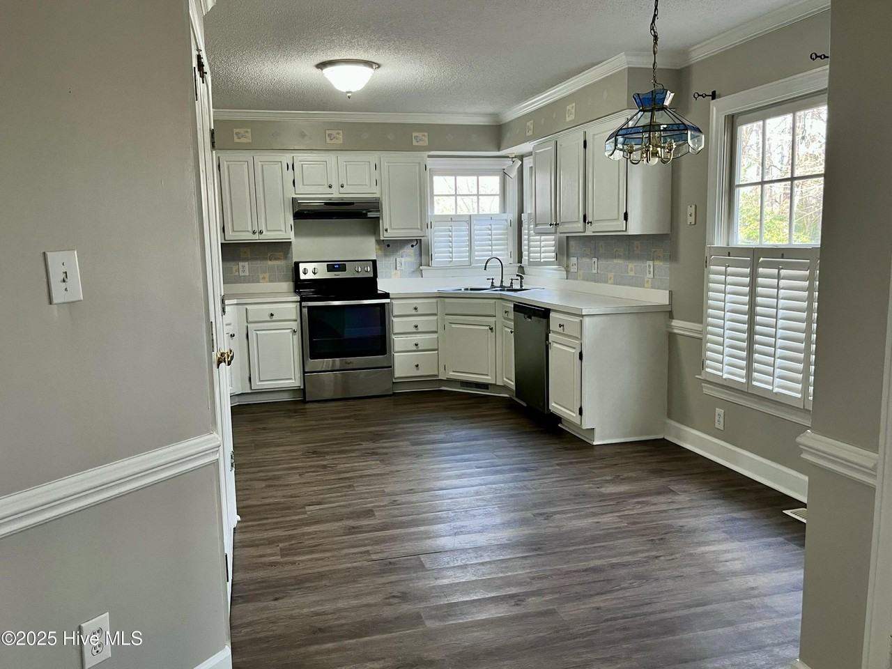 2107 Sir Raleigh Ct - Photo 2 of 17