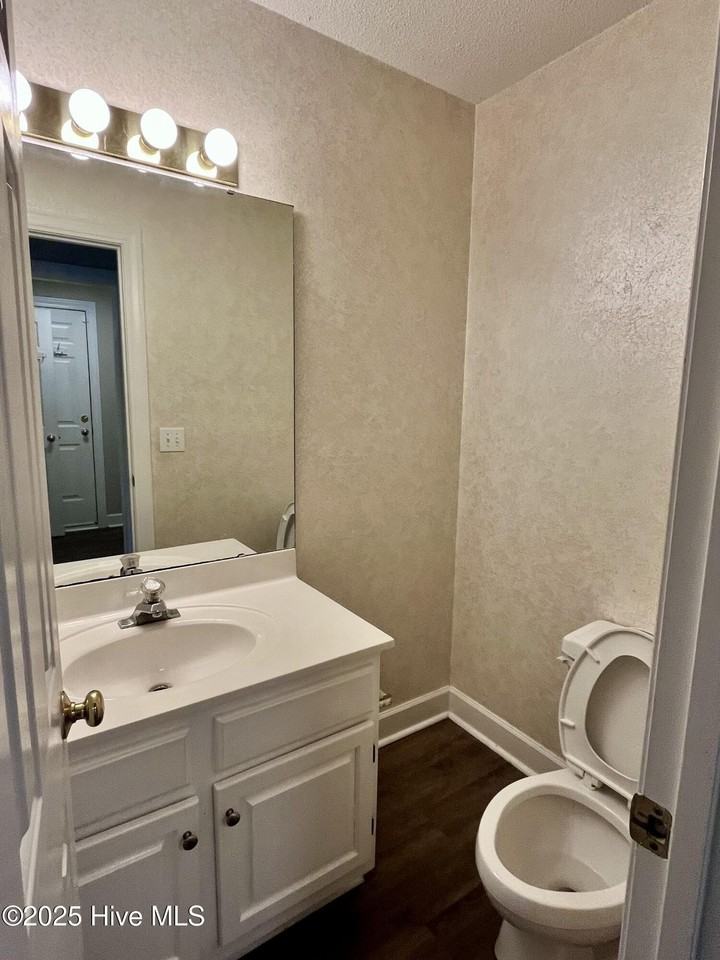 2107 Sir Raleigh Ct - Photo 5 of 17