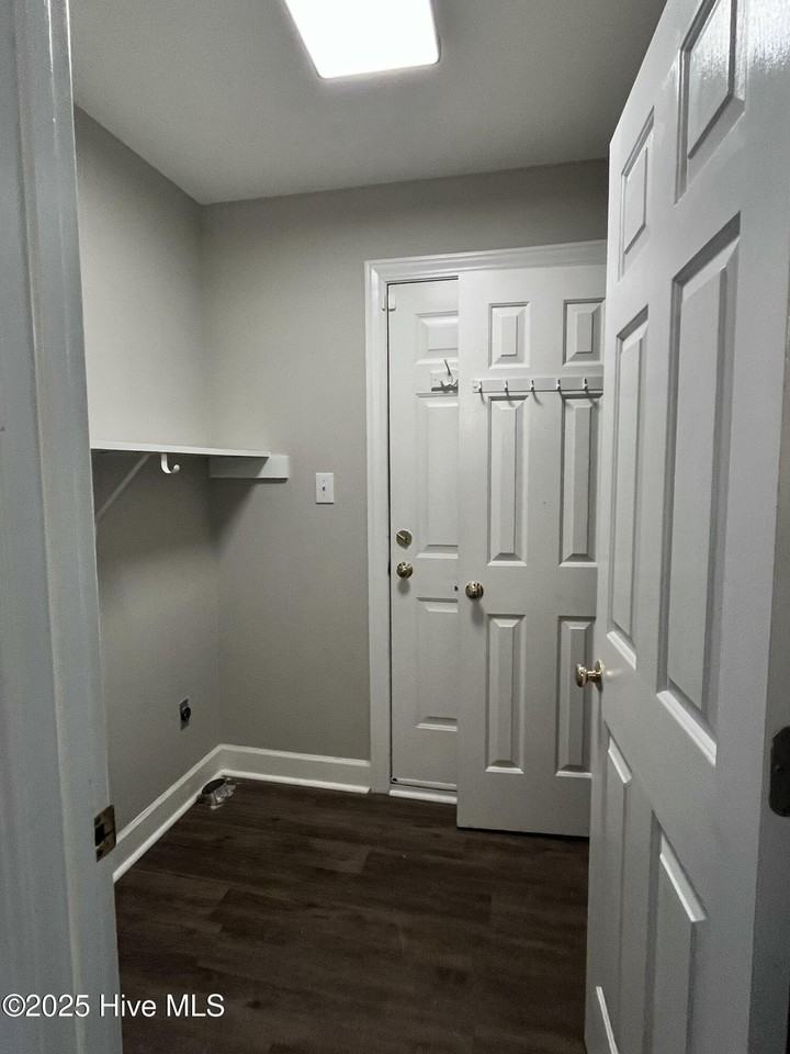 2107 Sir Raleigh Ct - Photo 6 of 17