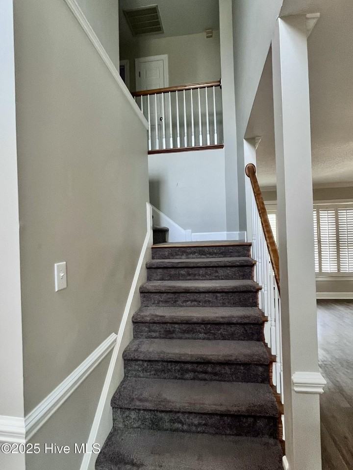 2107 Sir Raleigh Ct - Photo 7 of 17