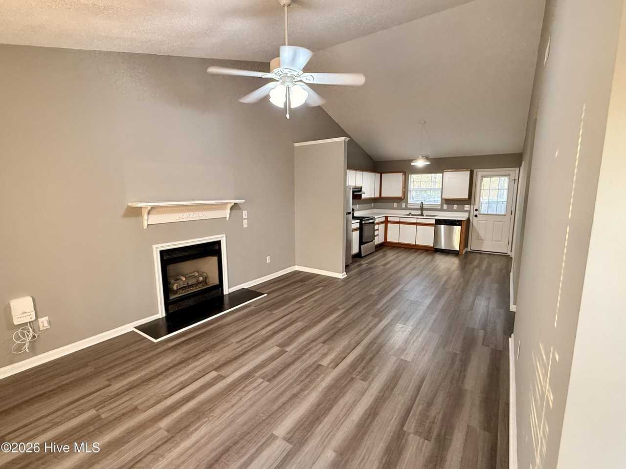 2708 Bluff View Dr Unit A #A - Photo 2 of 7