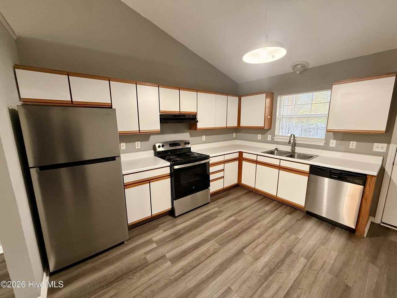 2708 Bluff View Dr Unit A #A - Photo 3 of 7