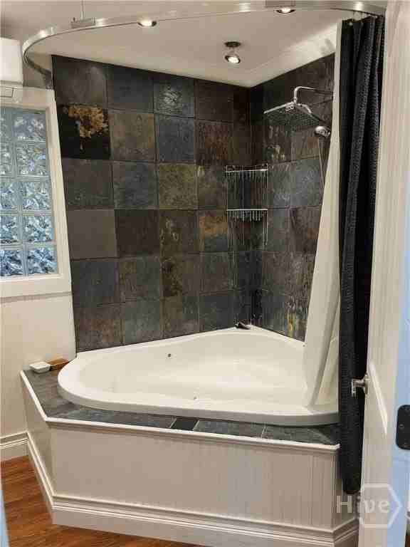 3132 Robertson Ave - Photo 2 of 38