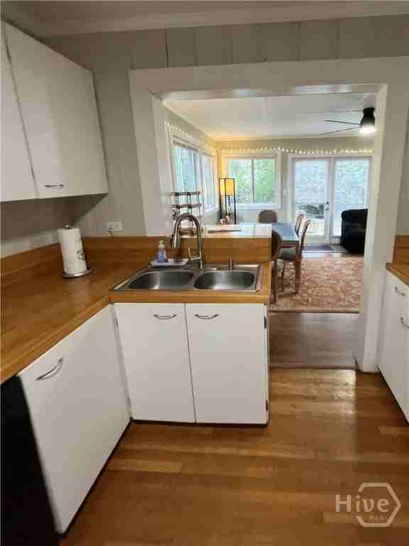 3132 Robertson Ave - Photo 4 of 38